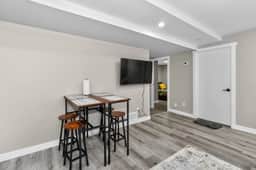 2BR Suite Near YYC Airport & Downtown - 4326 – DN - Image 4