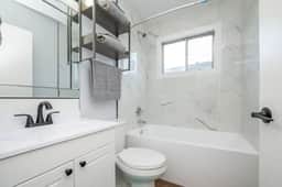 2BR Suite Near YYC Airport Downtown 4644 UP - Image 5