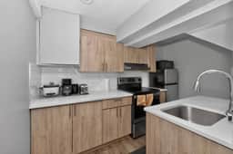 2BR Suite Near Airport & Downtown – 4640 A – DN - Image 4