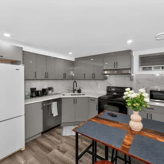 2BR Suite Home | Family Friendly | Near YYC Airport & Downtown - 4412 – DN - Image 1