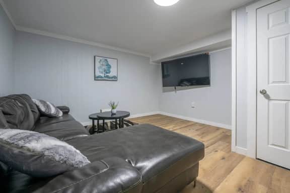 1BR Suite Near YYC Airport & Downtown - 4408 DN - Image 2