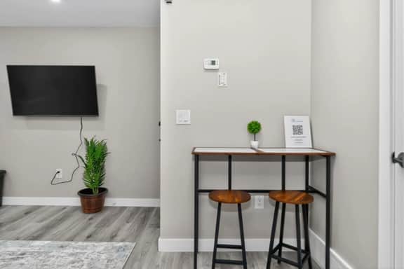 2 BR Suite YYC Airport and Downtown 4324 DN - Image 5