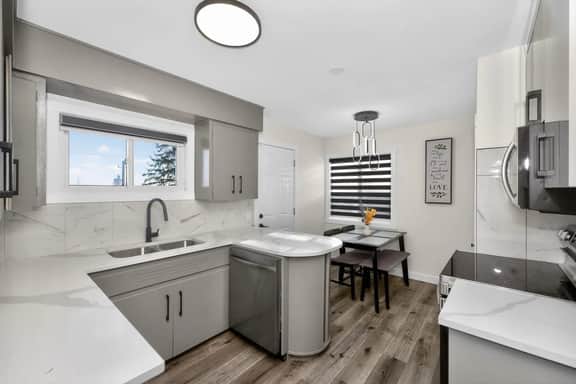 2BR Suite | Family Friendly | Near YYC Airport & Downtown - 4412 – UP - Image 3