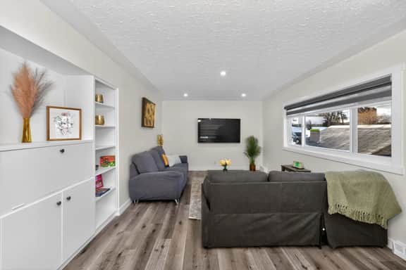 2BR Suite | Family Friendly | Near YYC Airport & Downtown - 4412 – UP - Image 2