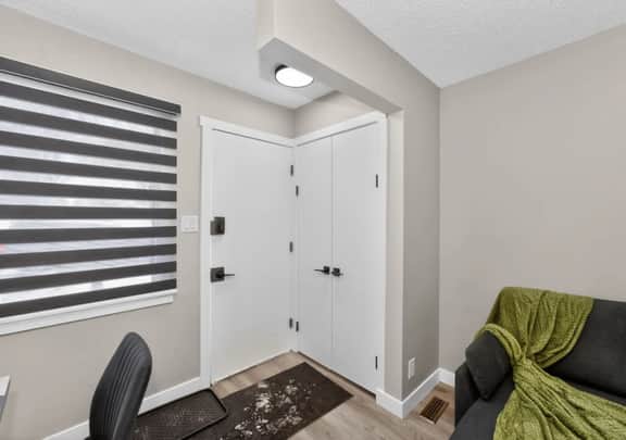 2BR Suite Near YYC Airport & Downtown - 4324 – UP - Image 5