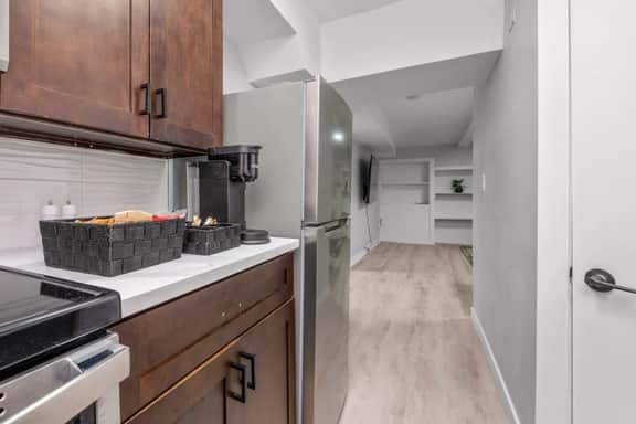 2BR Suite YYC Airport & Downtown - 4404 – DN - Image 4