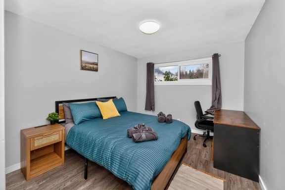 2BR Suite Near Airport & Downtown – 4640 B – UP - Image 4