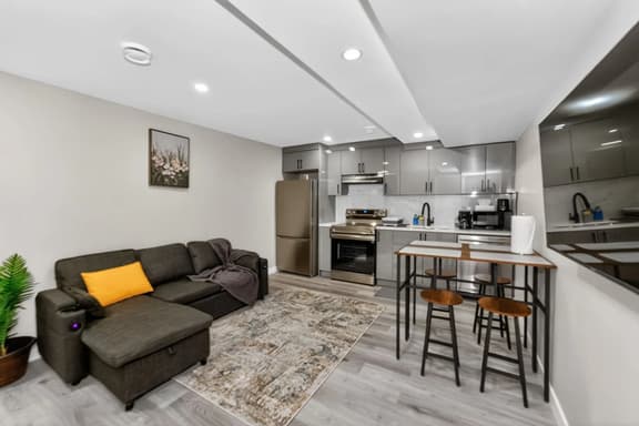 2BR Suite Near YYC Airport & Downtown - 4326 – DN - Image 1